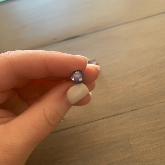 Assorted colored studs with Swarovski crystals - Picture 3 of 4